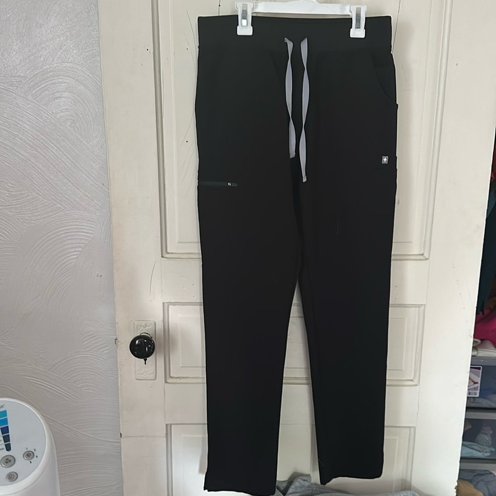 Black Figs Yola Skinny Scrub Pants